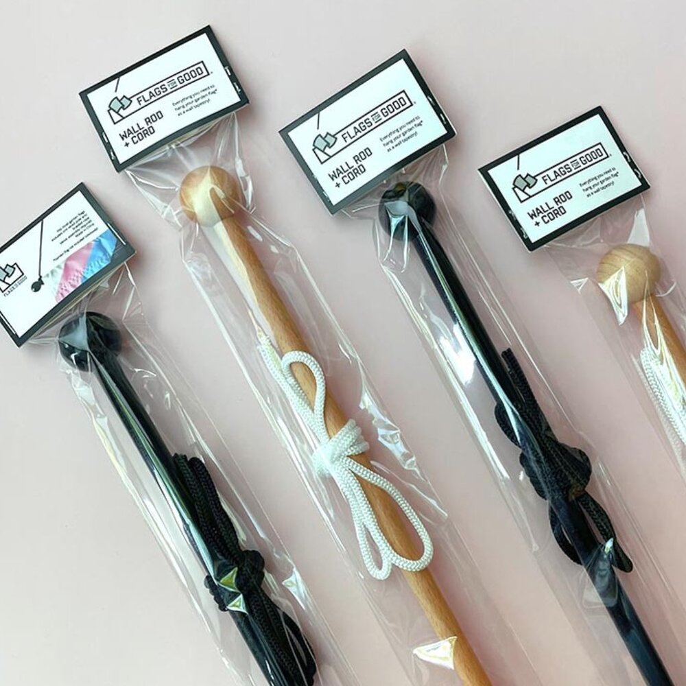 HANGING WOODEN WALL ROD AND CORD